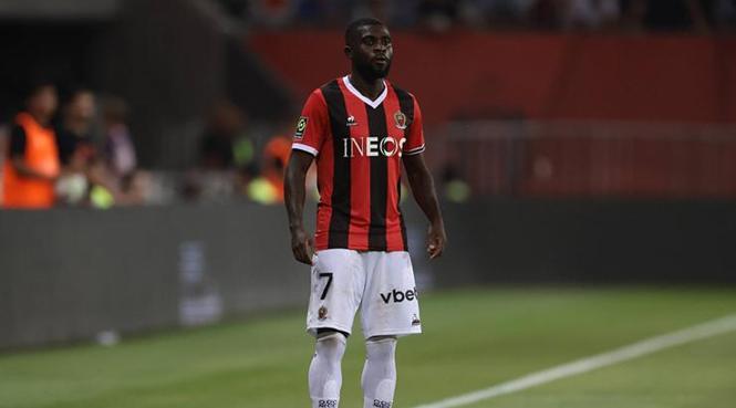 CANLI TRANSFER | Trabzonspor'la sözleşmesi bitmişti! Simon Banza adım adım İstanbul devine: Transferin eli kulağında 25 CANLI TRANSFER | Trabzonspor'la sözleşmesi bitmişti! Simon Banza adım adım İstanbul devine: Transferin eli kulağında- Futbol