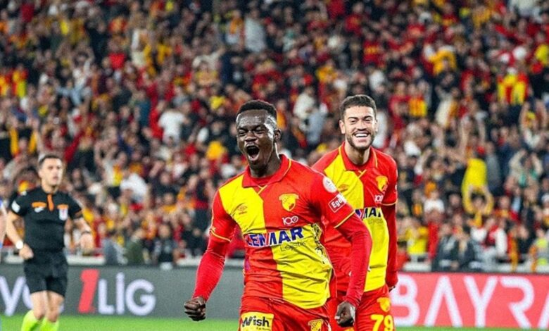 Dennis’e izin yok 11 Dennis’e izin yok- Futbol