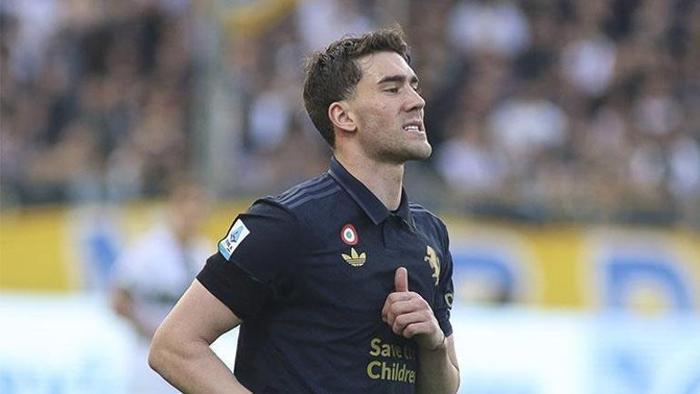 Dünyaca ünlü yıldızdan hem Fenerbahçe'ye hem de Galatasaray'a büyük şok! Transferde son dakika... 24 Dünyaca ünlü yıldızdan hem Fenerbahçe'ye hem de Galatasaray'a büyük şok! Transferde son dakika...- Futbol