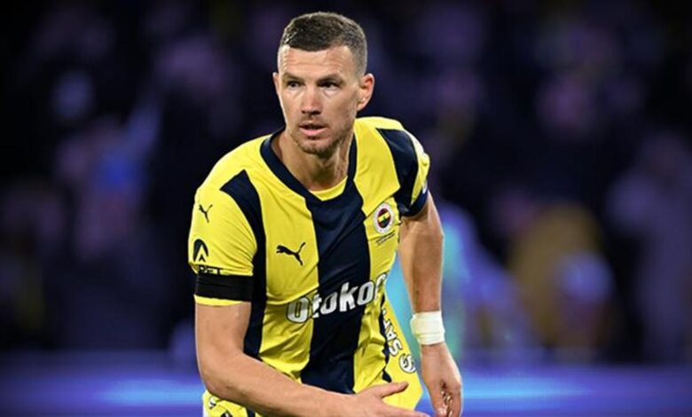 Edin Dzeko’ya bir sürpriz talip daha! 2 yıllık teklif... 12 Edin Dzeko’ya bir sürpriz talip daha! 2 yıllık teklif...- Futbol