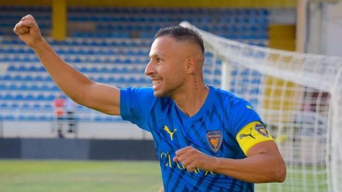 Eski Galatasaraylı futbolcu açıkladı: 'Hakan Çalhanoğlu ile konuştum, her an her şey olabilir' 18 Eski Galatasaraylı futbolcu açıkladı: 'Hakan Çalhanoğlu ile konuştum, her an her şey olabilir'- Futbol