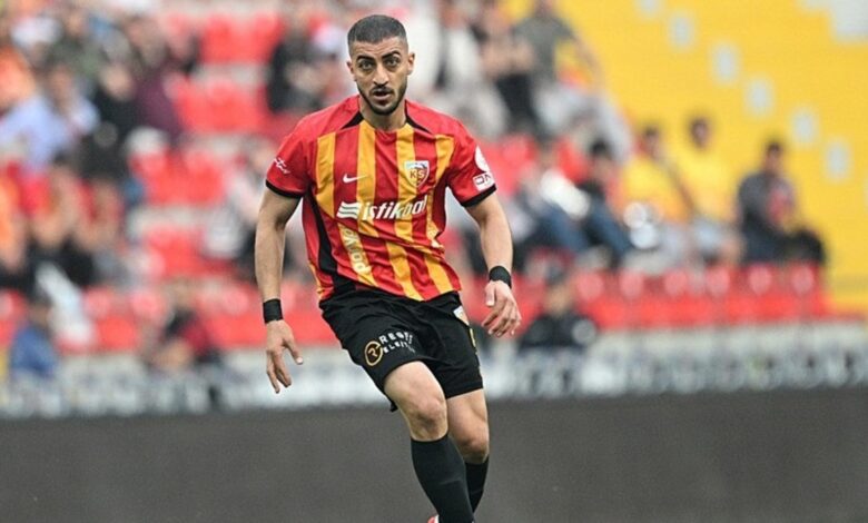 Esteghlal FC Hosseini ve Karimi’nin peşinde 11 Esteghlal FC Hosseini ve Karimi’nin peşinde- Futbol
