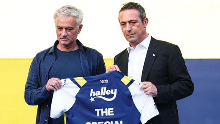 Fenerbahçe Başkanı Ali Koç'a usta isimden sert eleştiri! 'Oynatmaya az kaldı başkanım nerede!' 22 Fenerbahçe Başkanı Ali Koç'a usta isimden sert eleştiri! 'Oynatmaya az kaldı başkanım nerede!'- Futbol