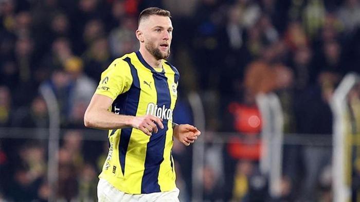 Fenerbahçe transferde 3'lü şov peşinde! Taraftarları heyecanlandıran gelişme... 26 Fenerbahçe transferde 3'lü şov peşinde! Taraftarları heyecanlandıran gelişme...- Futbol