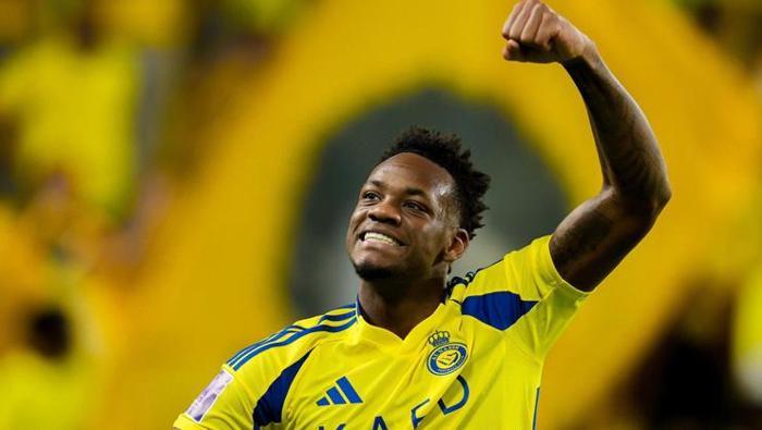 Fenerbahçe transferde şaha kalktı: Bonserviste dev rakam! En iyisi için görüşmeler sürüyor 19 Fenerbahçe transferde şaha kalktı: Bonserviste dev rakam! En iyisi için görüşmeler sürüyor- Futbol