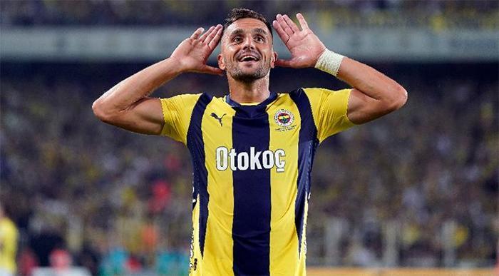 Fenerbahçe'de Ali Koç gemileri yaktı! Yeni sezona 3 golcü birden 22 Fenerbahçe'de Ali Koç gemileri yaktı! Yeni sezona 3 golcü birden- Futbol