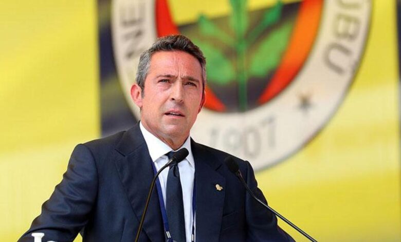 Fenerbahçe'de imza için açıklama: 'Gerçekler çarpıtılıyor' 11 Fenerbahçe'de imza için açıklama: 'Gerçekler çarpıtılıyor'- Futbol