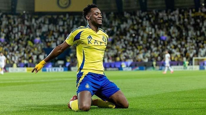 Fenerbahçe'nin John Duran teklifi kabul edildi! İmzaya yakın, transferde büyük bomba... 24 Fenerbahçe'nin John Duran teklifi kabul edildi! İmzaya yakın, transferde büyük bomba...- Futbol
