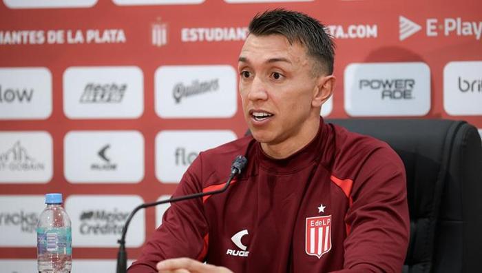 Fernando Muslera Galatasaray'dan ayrılışını anlattı! Kendisini arayan ismi açıkladı: Her şey çok hızlı gelişti 21 Fernando Muslera Galatasaray'dan ayrılışını anlattı! Kendisini arayan ismi açıkladı: Her şey çok hızlı gelişti- Futbol