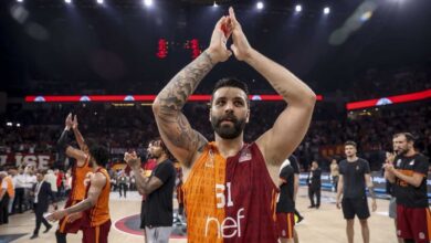 Galatasaray Erkek Basketbol Takımı Göksenin Köksal'a veda etti- Fenerbahçe
