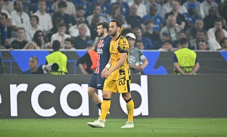 GALATASARAY HABERİ | Hakan Çalhanoğlu transferine Sane engeli mi? 10 numara krize sebep olabilir! 17 GALATASARAY HABERİ | Hakan Çalhanoğlu transferine Sane engeli mi? 10 numara krize sebep olabilir!- Futbol