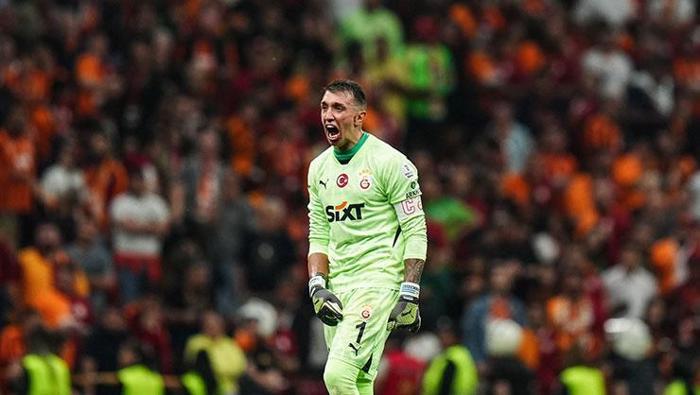 Galatasaray transferde bombayı patlatıyor! 2 yıldız isimde sona doğru 18 Galatasaray transferde bombayı patlatıyor! 2 yıldız isimde sona doğru- Futbol