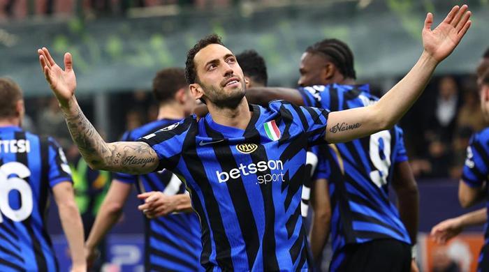 Galatasaray'a Hakan Çalhanoğlu müjdesi! Inter ile anlaşma çok yakın... 19 Galatasaray'a Hakan Çalhanoğlu müjdesi! Inter ile anlaşma çok yakın...- Futbol
