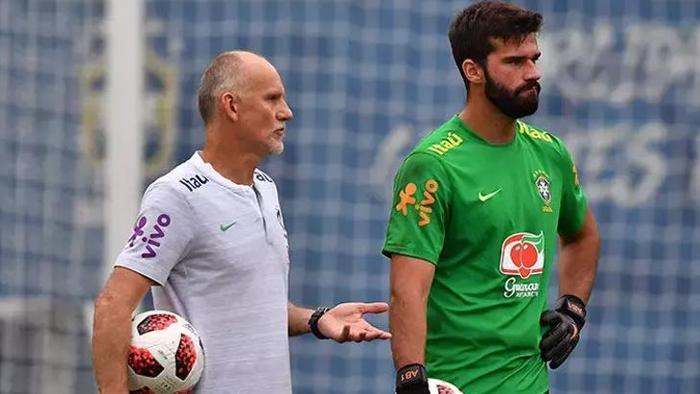 Galatasaray'a transferde kahreden haber: Dünyaca ünlü kaleci teklifi reddetti 23 Galatasaray'a transferde kahreden haber: Dünyaca ünlü kaleci teklifi reddetti- Futbol