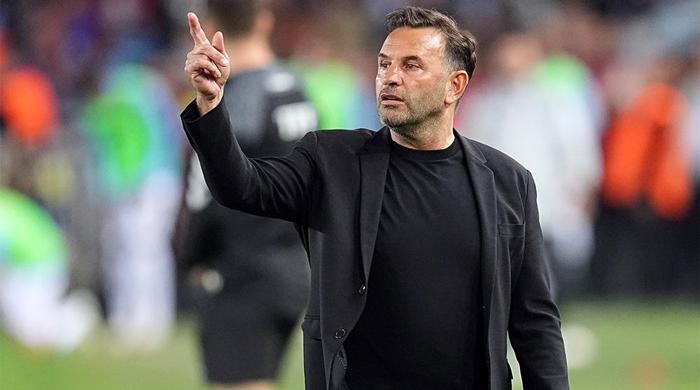 Galatasaray'da savunma hattı değişiyor! Transferde çifte aday... 18 Galatasaray'da savunma hattı değişiyor! Transferde çifte aday...- Futbol