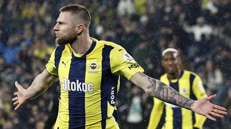 Galatasaray'dan Fenerbahçe'ye tokat gibi rövanş: Mourinho'nun gözdesiydi! Transfer görüşmeleri başladı- Futbol
