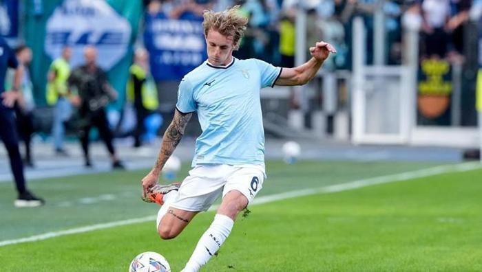 Galatasaray'dan Inter'i çıldırtan Hakan Çalhanoğlu hamlesi! İstanbul'da kritik görüşme, tüm detaylar ortaya çıktı 21 Galatasaray'dan Inter'i çıldırtan Hakan Çalhanoğlu hamlesi! İstanbul'da kritik görüşme, tüm detaylar ortaya çıktı- Futbol