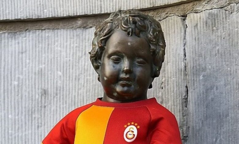 Galatasaray'ın 5 yıldızlı forması Brüksel'in 406 yıllık simgesi Manneken Pis'e giydirilecek 11 Galatasaray'ın 5 yıldızlı forması Brüksel'in 406 yıllık simgesi Manneken Pis'e giydirilecek- Ligler