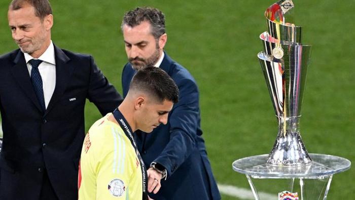 Galatasaray'ın yıldızı Alvaro Morata'ya ölüm tehdidi: Onu ellerimle öldüreceğim! Korkunç mesajı yayınladı 20 Galatasaray'ın yıldızı Alvaro Morata'ya ölüm tehdidi: Onu ellerimle öldüreceğim! Korkunç mesajı yayınladı- Futbol