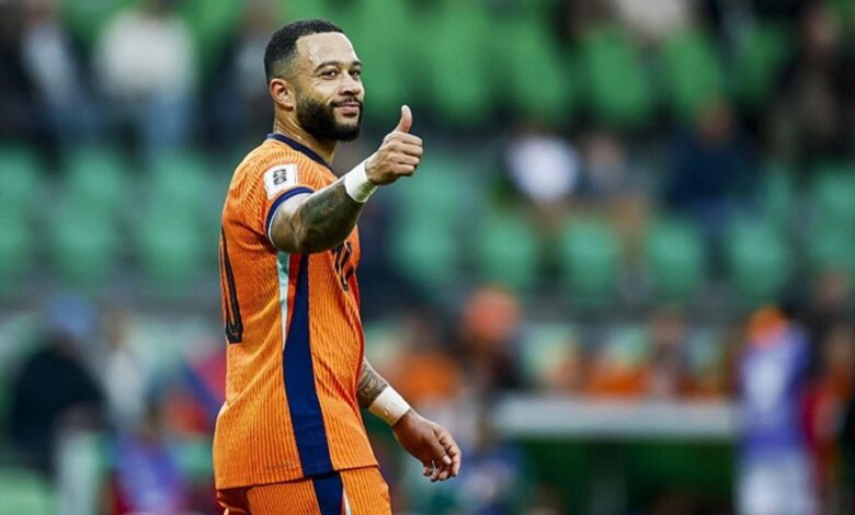 Gözler Depay’da 11 Gözler Depay’da- Fenerbahçe