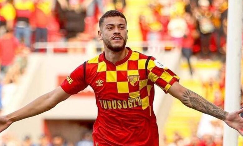 Göztepe'de Romulo'nun talipleri her geçen gün artıyor! Tam 8 kulüp peşinde 12 Göztepe'de Romulo'nun talipleri her geçen gün artıyor! Tam 8 kulüp peşinde- Futbol