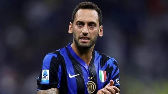 Hakan Çalhanoğlu bombası patladı! Serhat Akın 'Ben Hakan'la konuştum Galatasaray'a gelecek'- Futbol