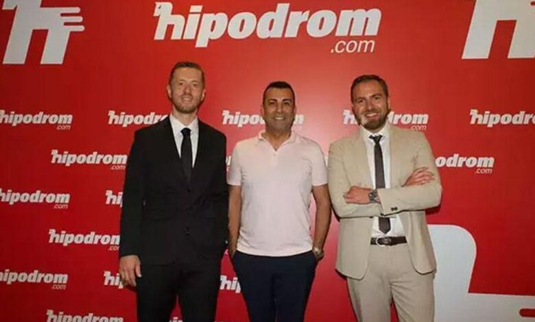 Hipodrom.com'un yeni marka yüzü Emre Karayel oldu 11 Hipodrom.com'un yeni marka yüzü Emre Karayel oldu- Fenerbahçe