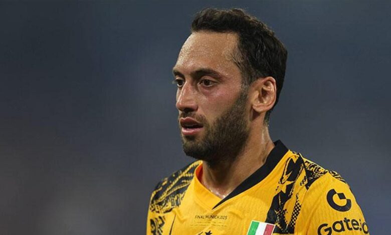 Inter'den Hakan Çalhanoğlu için sakatlık açıklaması 11 Inter'den Hakan Çalhanoğlu için sakatlık açıklaması- Fenerbahçe