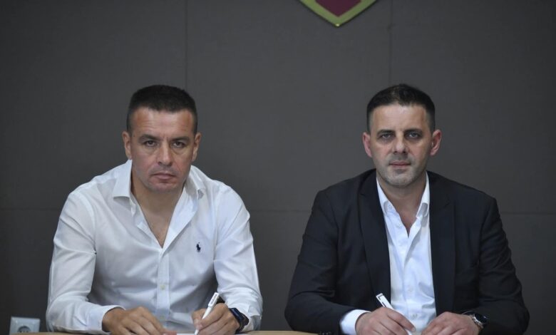 İsmail Güldüren imzaladı 11 İsmail Güldüren imzaladı- Fenerbahçe