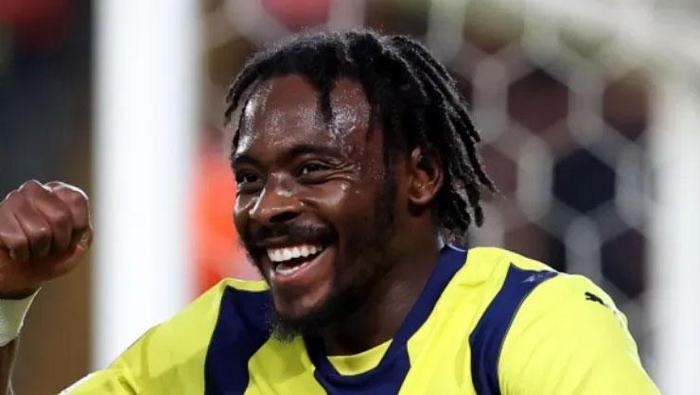 İstanbul devi bombayı patlatıyor! Fenerbahçe'nin yıldızı ezeli rakibe gidiyor- Futbol