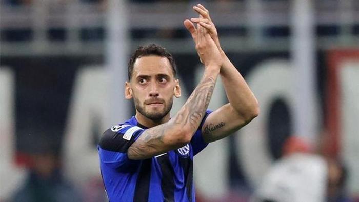 İşte Galatasaray'ın Hakan Çalhanoğlu ve Bernardo Silva planı! İmzaya hazır, gözler anlaşmada... 22 İşte Galatasaray'ın Hakan Çalhanoğlu ve Bernardo Silva planı! İmzaya hazır, gözler anlaşmada...- Futbol