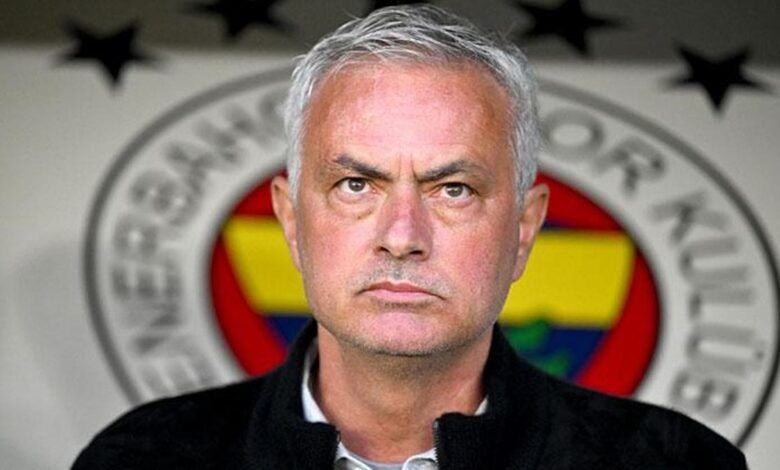 Jose Mourinho'nun yeni yardımcısı belli oldu! Fenerbahçe imzayı attırıyor 16 Jose Mourinho'nun yeni yardımcısı belli oldu! Fenerbahçe imzayı attırıyor- Futbol