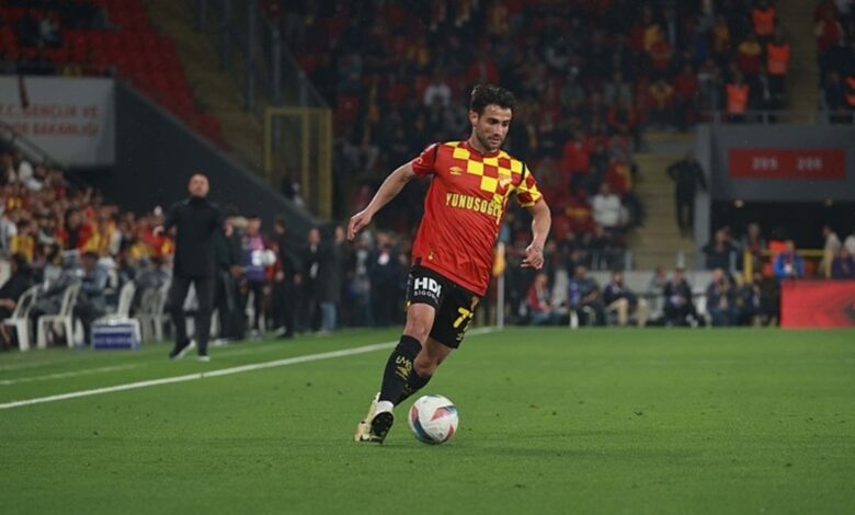 Kadro korunuyor 11 Kadro korunuyor- Futbol