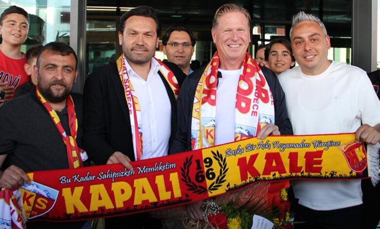 Kayserispor'un yeni teknik direktörü Markus Gisdol, Kayseri'ye geldi 11 Kayserispor'un yeni teknik direktörü Markus Gisdol, Kayseri'ye geldi- Futbol