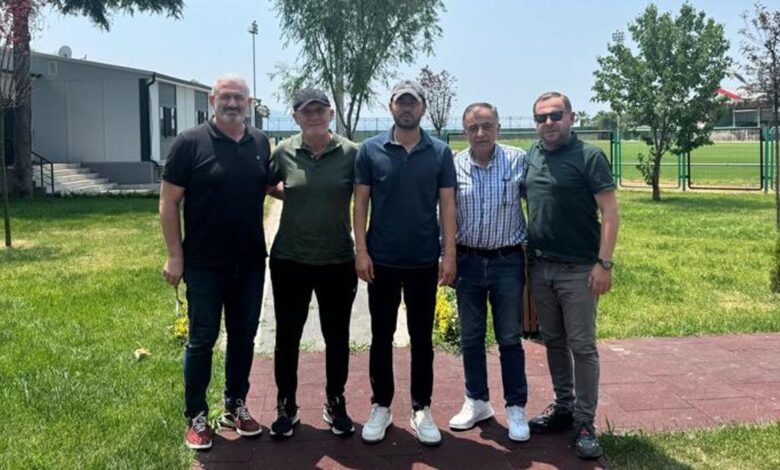 Kocaelispor'da Teknik Direktör Selçuk İnan göreve başladı 11 Kocaelispor'da Teknik Direktör Selçuk İnan göreve başladı- Futbol