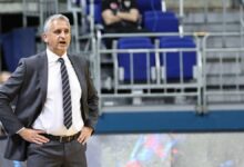 Kokoskov, Anadolu Efes'e- Futbol