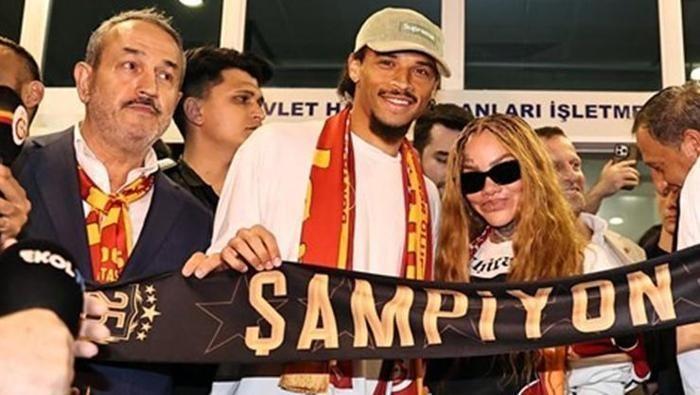 Leroy Sane'nin ardından Bernardo Silva imzaya! Galatasaray çıldırdı, Galata Kulesi'nde büyük sürpriz... 21 Leroy Sane'nin ardından Bernardo Silva imzaya! Galatasaray çıldırdı, Galata Kulesi'nde büyük sürpriz...- Futbol