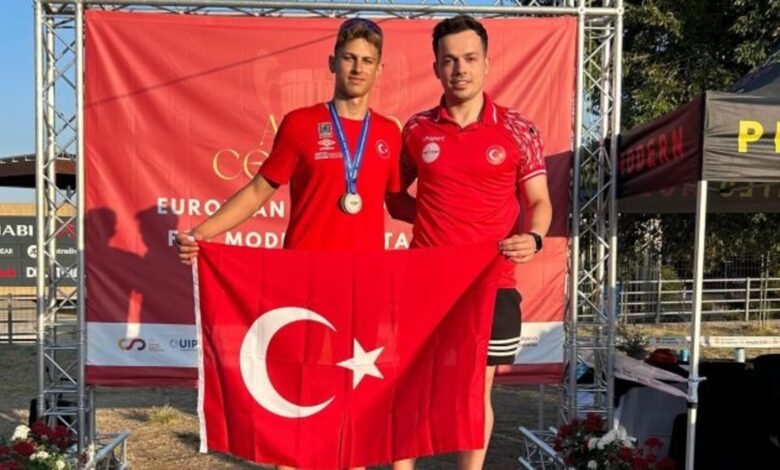 Milli pentatletler Arda ile Muhammed Emir, 17 yaş altında Avrupa 2'ncisi oldu- Fenerbahçe