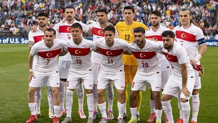 'Montella'ya dokunmayın, Fenerbahçe Spalletti'ye gitsin' Türkiye, ABD'yi geriden gelerek devirdi: Paris esintisi yaşattı- Futbol