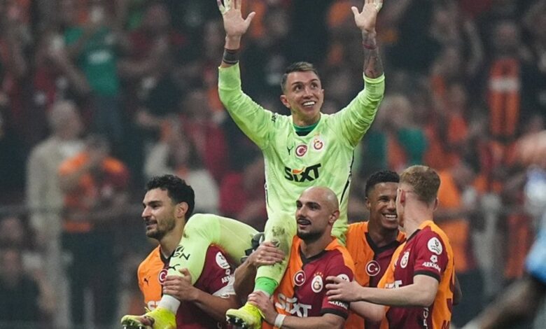 Muslera’dan duygusal veda mesajı! “Galatasaray benim evim” 12 Muslera’dan duygusal veda mesajı! “Galatasaray benim evim”- Futbol