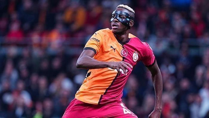Osimhen için olay sözler 'O bir süperstar değil!' Galatasaray ve transfer hakkında sert eleştiri 21 Osimhen için olay sözler 'O bir süperstar değil!' Galatasaray ve transfer hakkında sert eleştiri- Futbol