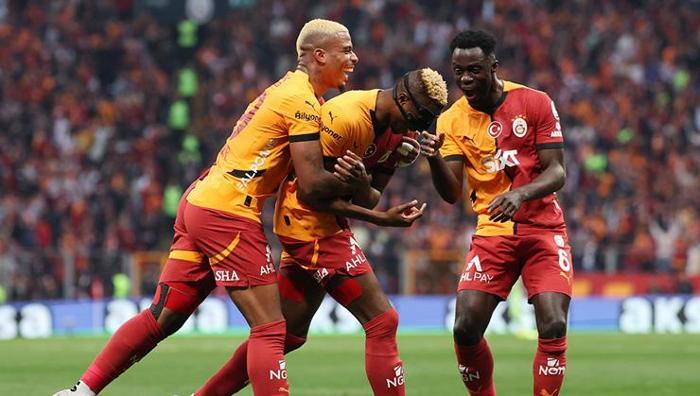 Osimhen'in transfer masasına Liverpool'da oturdu! 'Dünyanın en iyi forveti için takas...'- Futbol