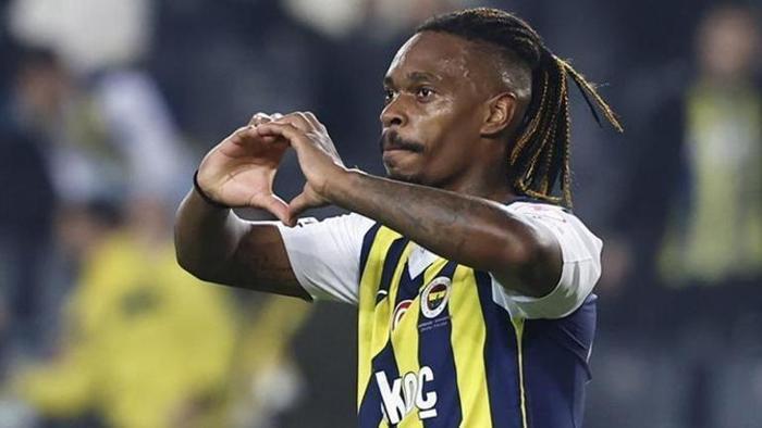 ÖZEL | Fenerbahçe'nin jokeri geri dönüyor: Jose Mourinho kararını verdi! 'Şampiyonluk yarışı beni hırslandırıyor' 26 ÖZEL | Fenerbahçe'nin jokeri geri dönüyor: Jose Mourinho kararını verdi! 'Şampiyonluk yarışı beni hırslandırıyor'- Futbol