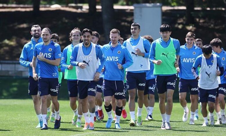 PSG, eski Fenerbahçeli yıldızı istiyor 11 PSG, eski Fenerbahçeli yıldızı istiyor- Futbol