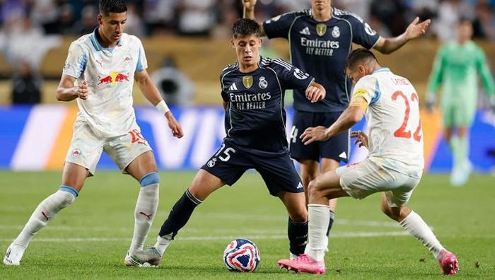 'Real Madrid'de Arda Güler'in devri başladı' İspanyollar adeta büyülendi: Açıkça gaza bastı 19 'Real Madrid'de Arda Güler'in devri başladı' İspanyollar adeta büyülendi: Açıkça gaza bastı- Futbol