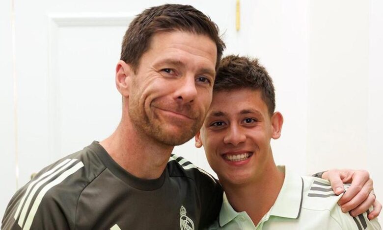 Real Madrid'de Xabi Alonso ve Arda Güler buluştu 11 Real Madrid'de Xabi Alonso ve Arda Güler buluştu- Fenerbahçe