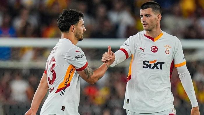'Sakatlık numarası yapmayı düşündüm' Galatasaray'ın yıldızından olay itiraf: Taraftarlar ıslıklıyor ve aşağılıyor 22 'Sakatlık numarası yapmayı düşündüm' Galatasaray'ın yıldızından olay itiraf: Taraftarlar ıslıklıyor ve aşağılıyor- Futbol