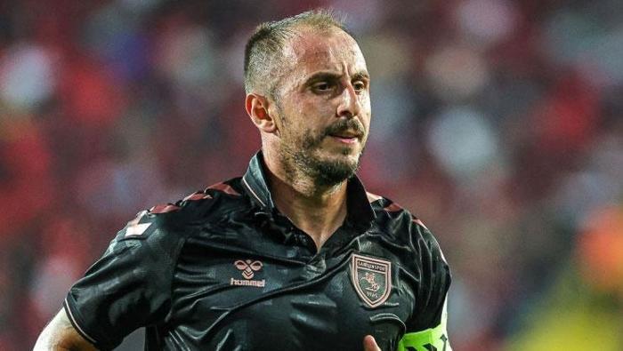 Samsunspor'un kaptanı Zeki Yavru'dan FANATİK'e özel açıklamalar: 'Milli formayı hak etmiştik'- Futbol