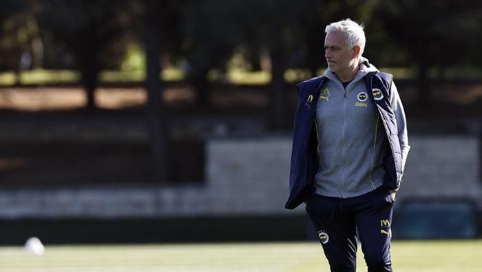 Son dakika! Jose Mourinho'dan Fenerbahçe ve Inter açıklaması: Daha fazla dayanamadı, mesaj gönderdi 18 Son dakika! Jose Mourinho'dan Fenerbahçe ve Inter açıklaması: Daha fazla dayanamadı, mesaj gönderdi- Futbol