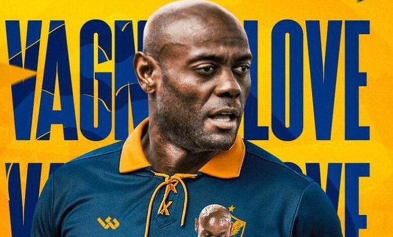Süper Lig devinden 3. Lig'e: Yeni takımı şaşırttı! 41 yaşında transfer oldu 12 Süper Lig devinden 3. Lig'e: Yeni takımı şaşırttı! 41 yaşında transfer oldu- Futbol